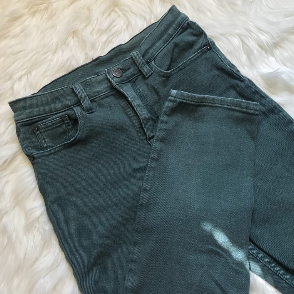 BDG Girlfriend Jean in Light Green